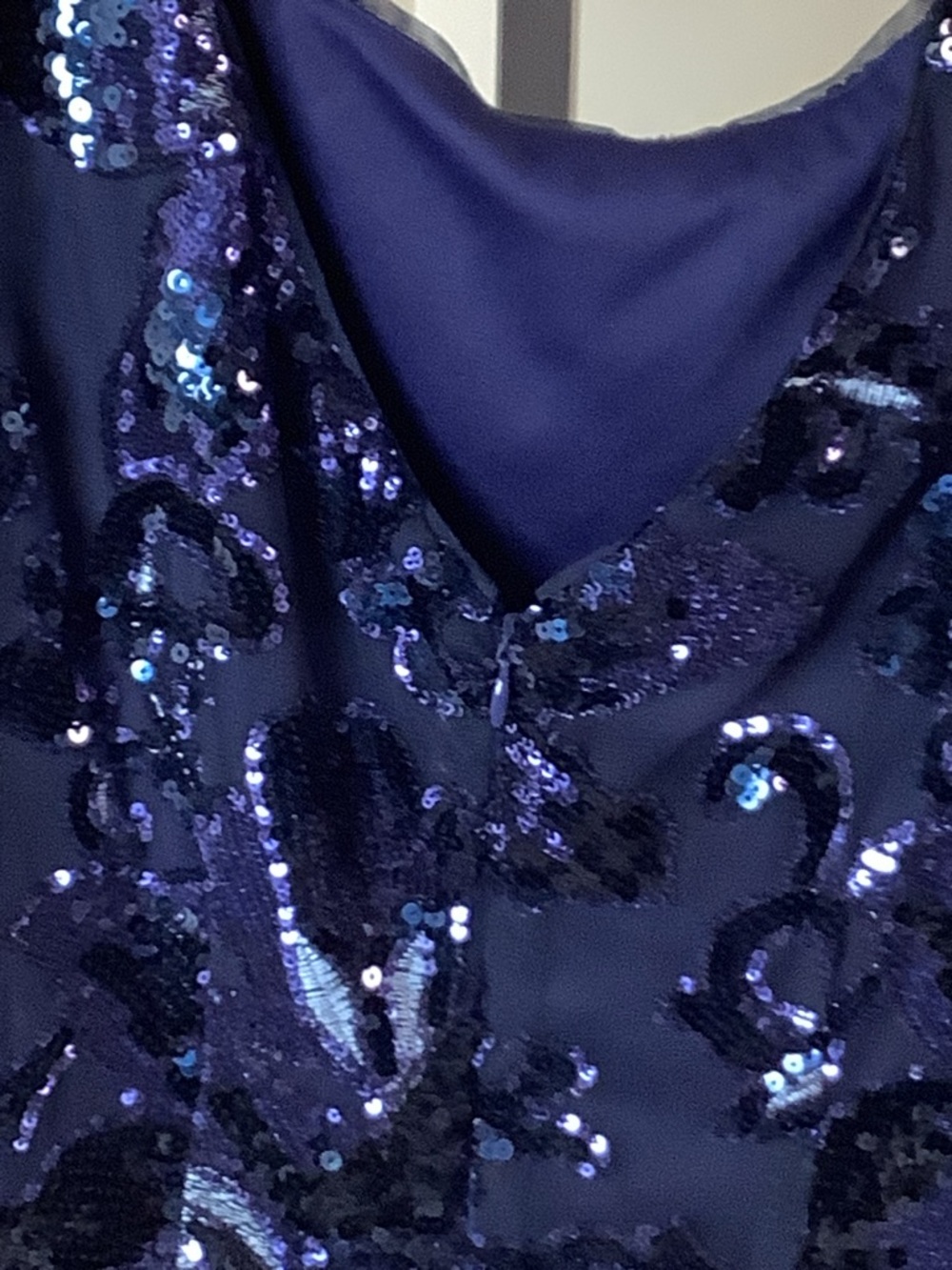 White House Black Market Sequin Sheath Dress in Deep Navy Size 2 - Picture 4 of 10